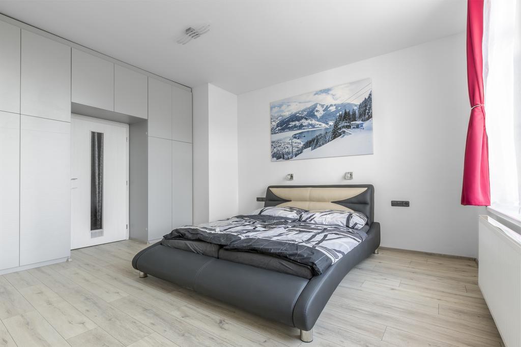 Apartsee Halkova Плзень Екстер'єр фото